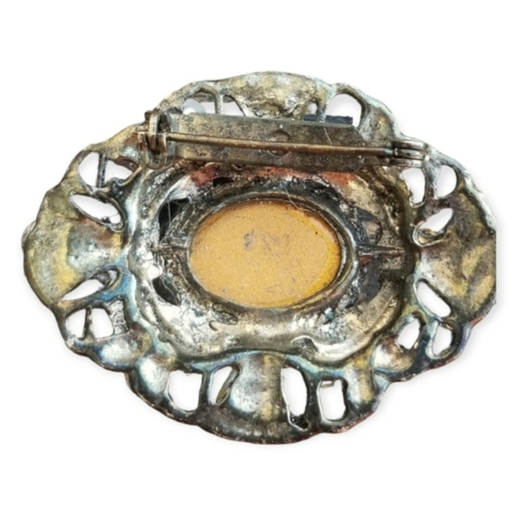 ANTIQUED BRASSTONED FAUX MOONSTONE FILIGREE BROOCH - Picture 2 of 4